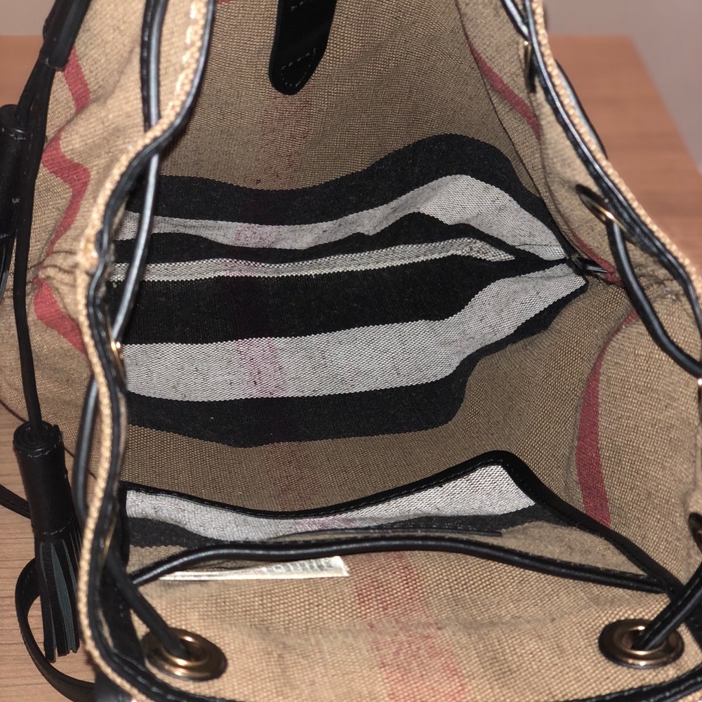 💫SOLD💫Burberry Canvas Chiltern Backpack - Picture 4 of 8
